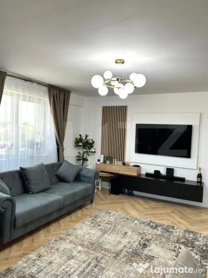 Apartament cu 3 camere decomandat în Central