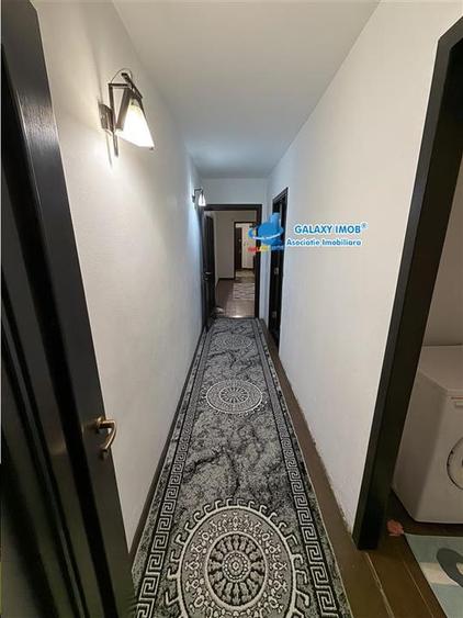 Apartament cu 3 camere semidecomandat, mobilat în Apărătorii Patriei