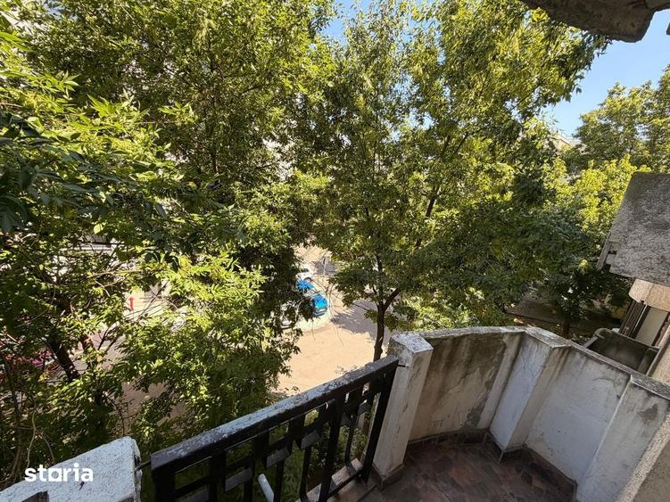 Apartament cu 3 camere, mobilat în Aviației