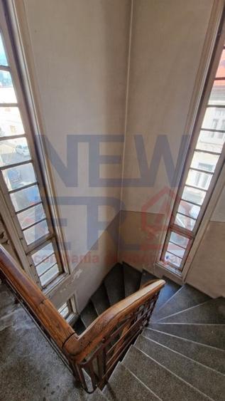 Apartament cu 3 camere semidecomandat în Unirii