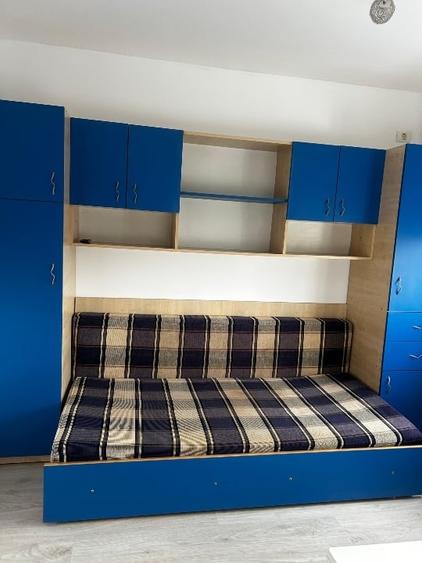 Apartament cu 3 camere decomandat, mobilat în Giurgiului