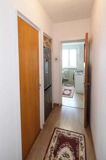 Apartament cu 2 camere decomandat, mobilat în Drumul Taberei