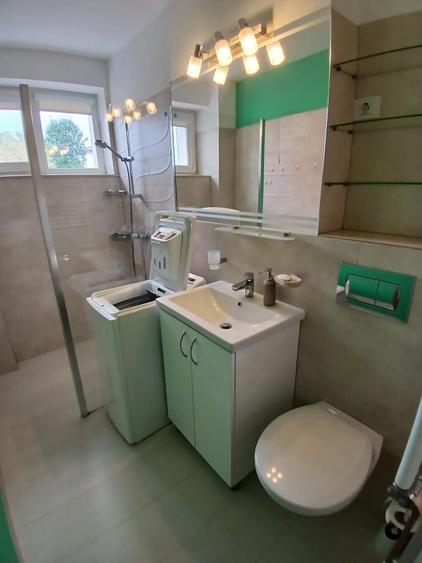 Apartament cu 2 camere semidecomandat, mobilat în Ultracentral