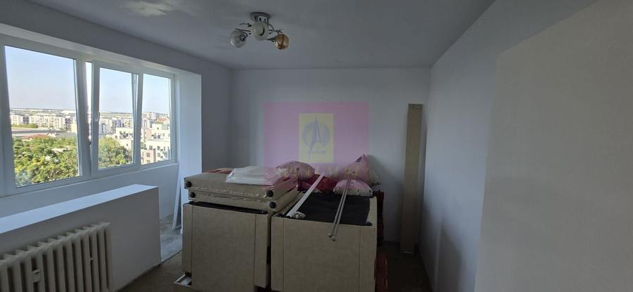 Apartament cu 3 camere semidecomandat în Cablul Românesc