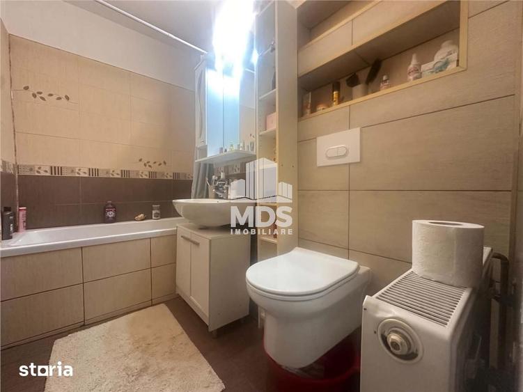 Apartament cu 3 camere decomandat, mobilat în Steaua