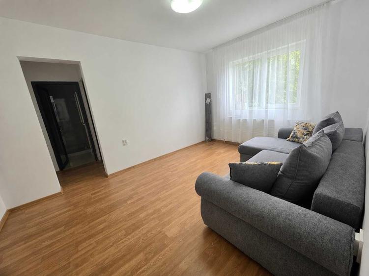 Apartament cu 2 camere semidecomandat în Obor