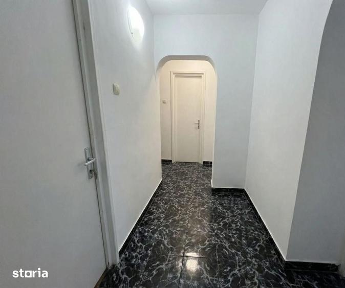 Apartament cu 3 camere decomandat în Rahova