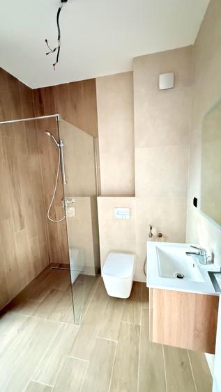 Duplex cu 4 camere cu Canalizare în Pipera