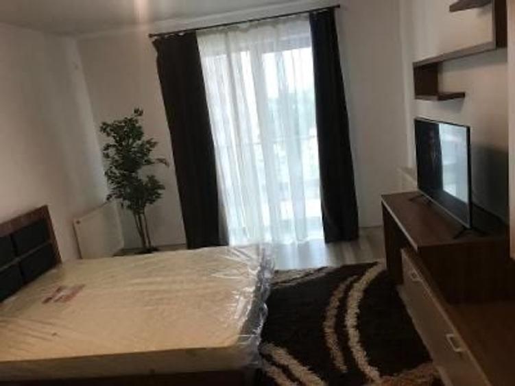 Garsoniera 55 mp, cu pat si canapea, bucatarie inchisa , dresing generos, metrou la 5 min politehnica, afi , statie autobuz in fata blocului, propriet - 6