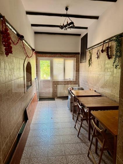 Casă individuală cu 12 camere cu Canalizare în Bran