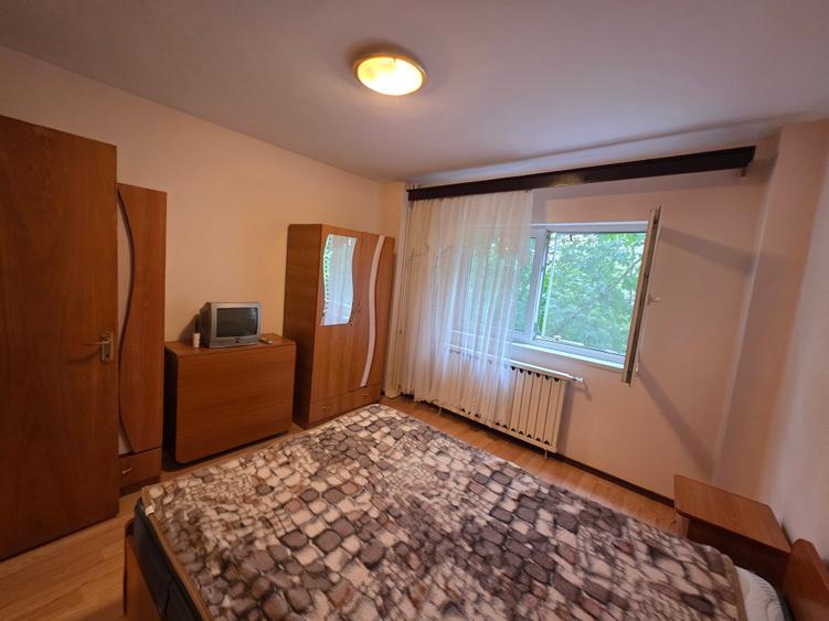 Apartament cu 2 camere decomandat în Lacul Tei