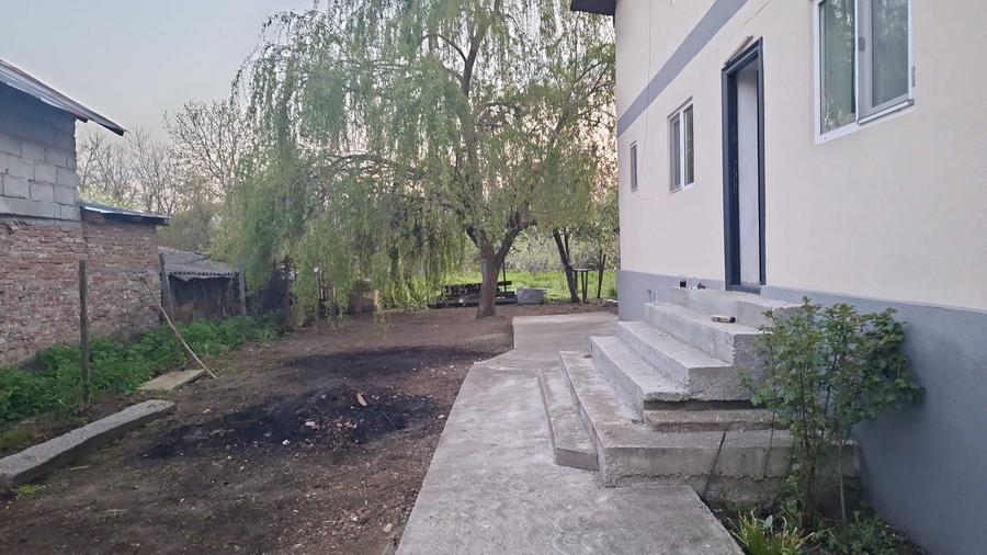 Casă cu 3 camere în Boteni