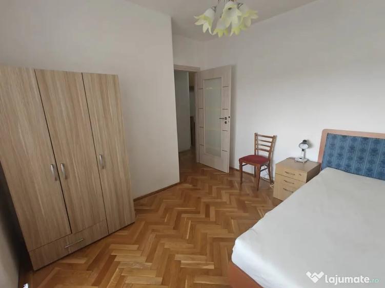 Apartament cu 3 camere decomandat în Ultracentral