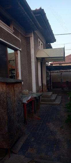 Casă cu 3 camere cu Teren 215 Mp în Central