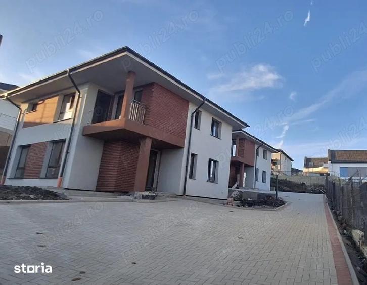 DOUA CASE INDIVIDUALE DE VANZARE IN DEZMIR, APROAPE DE AEROPORT - 1