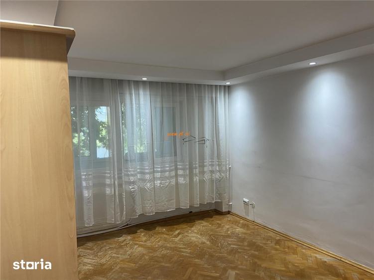 Apartament cu 2 camere decomandat, mobilat în Ultracentral