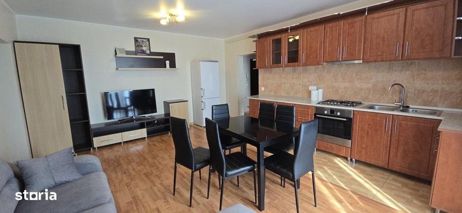 Apartament cu 3 camere decomandat în Carpați 2