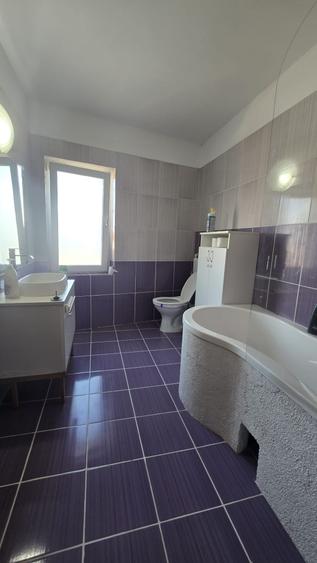 Apartament cu 2 camere semidecomandat în Giroc
