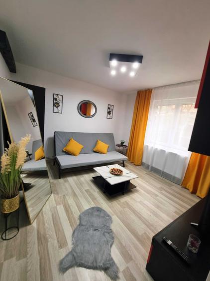 Apartament cu 3 camere decomandat în Ultracentral