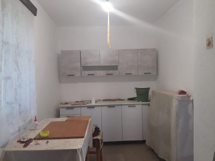 Casă individuală cu 3 camere cu Teren 1800 Mp în Fălcoiu