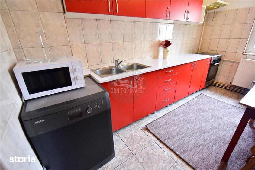 Apartament cu 3 camere decomandat, mobilat în Turnișor