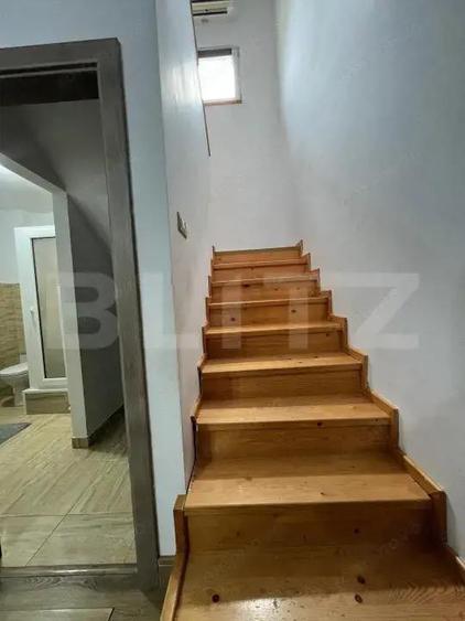 Casă cu 4 camere cu Teren 300 Mp în Central