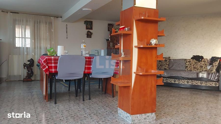 Casă cu 8 camere cu Teren 5000 Mp în Bengești