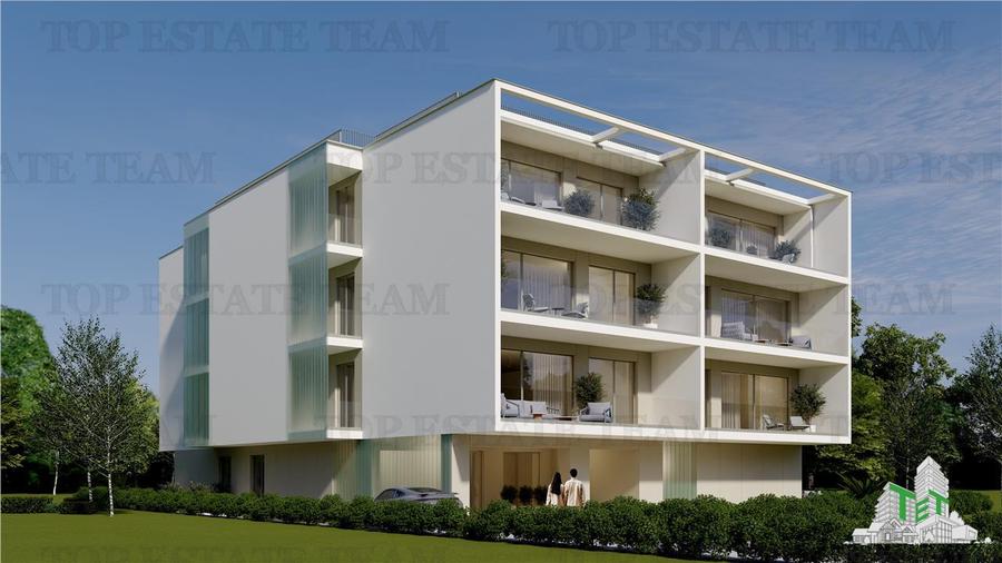 Penthouse cu 4 camere decomandat în Central
