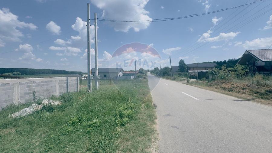 Teren Construcții intravilan de 3700 mp, în Coțofenii din Dos