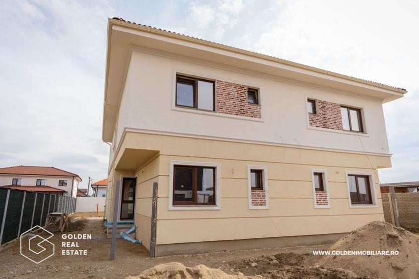 Casă individuală cu 5 camere cu Canalizare în Moșnița Nouă
