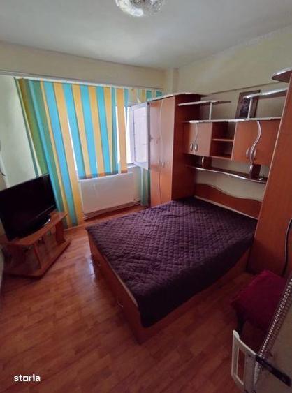 Apartament cu 3 camere în 2 Moldoveni