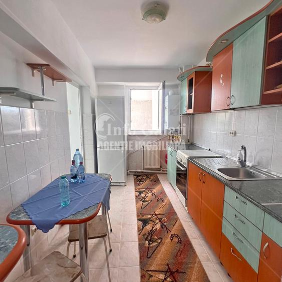 Apartament cu 2 camere decomandat în Mazepa 1