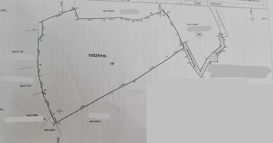 Teren de 10524 mp, în Plopi