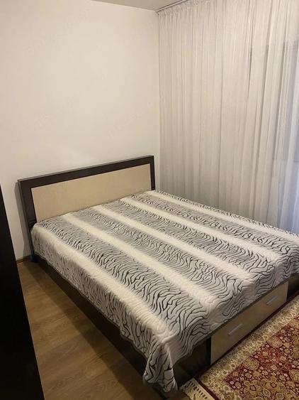 Garsonieră decomandată în Apărătorii Patriei