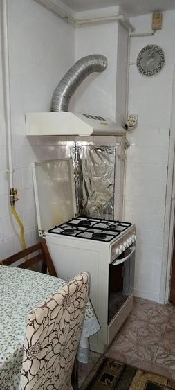 Apartament cu 2 camere semidecomandat în Cuza Vodă