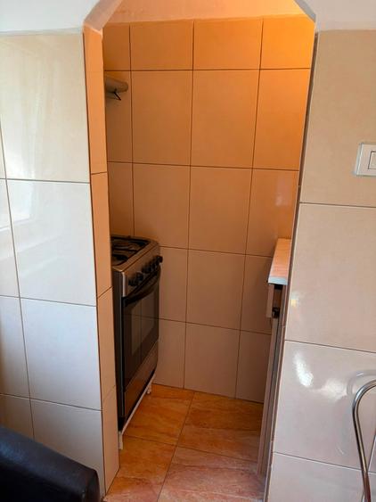 Exclusivitate-Spitalul Judetean, 2 cam dec, centrala gaz, termen lung - 11