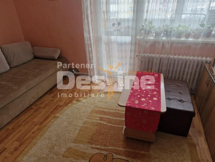 Apartament cu 2 camere decomandat, mobilat în Cugir
