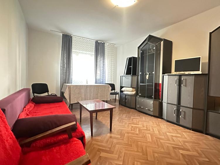 Apartament cu 2 camere decomandat în Soarelui