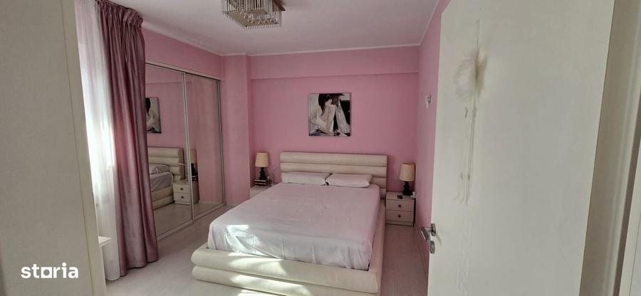 Apartament cu 4 camere în Sud