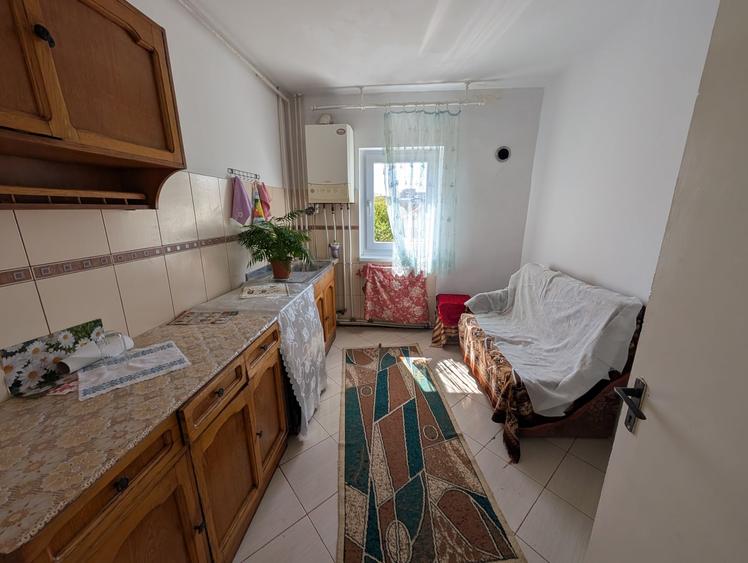 Apartament cu 3 camere decomandat în Ultracentral