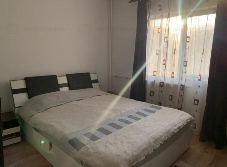 Apartament cu 3 camere decomandat în Vitan