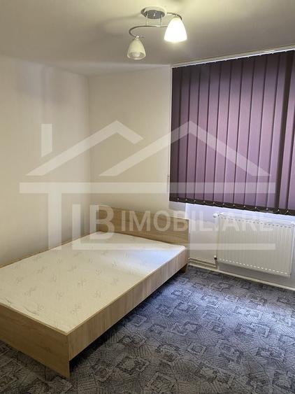 Apartament cu 2 camere semidecomandat în 7 Noiembrie