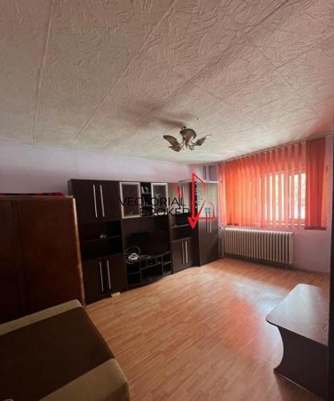 Apartament cu 2 camere decomandat, mobilat în Basarabia