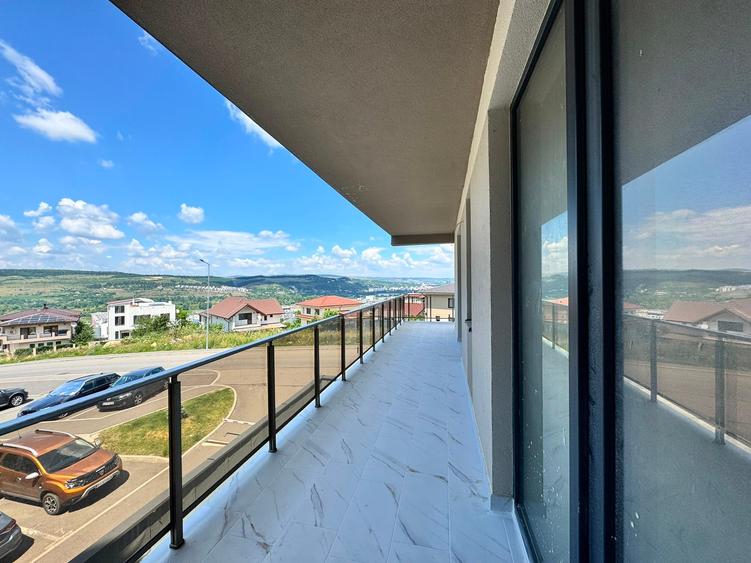 Apartament cu 3 camere semidecomandat în Florești