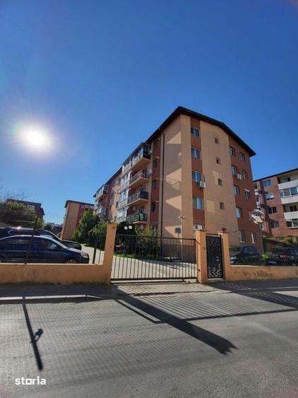 Apartament cu 2 camere decomandat în Titan