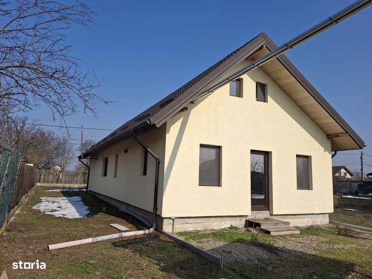 Casă cu 3 camere cu Teren 977 Mp în Petrăchioaia
