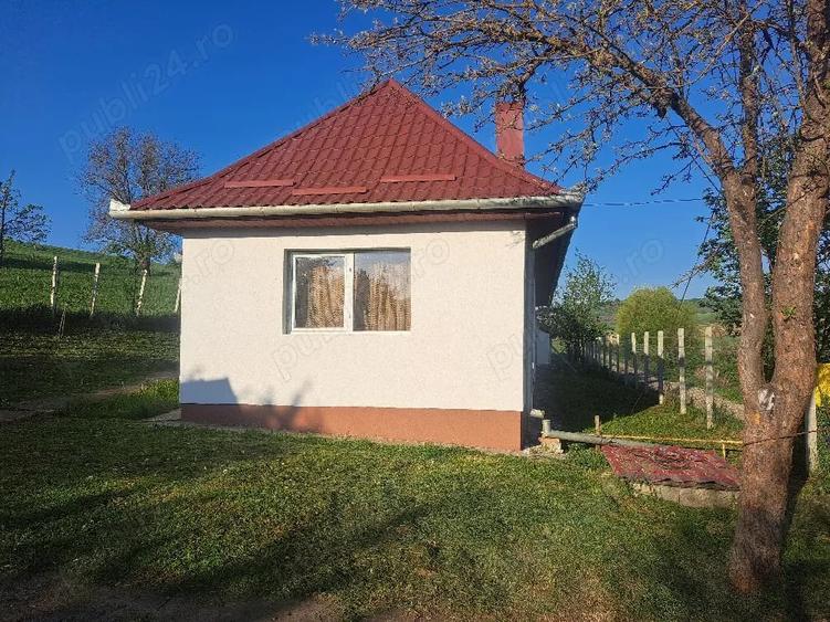 Casă cu Teren 28000 Mp în Urca