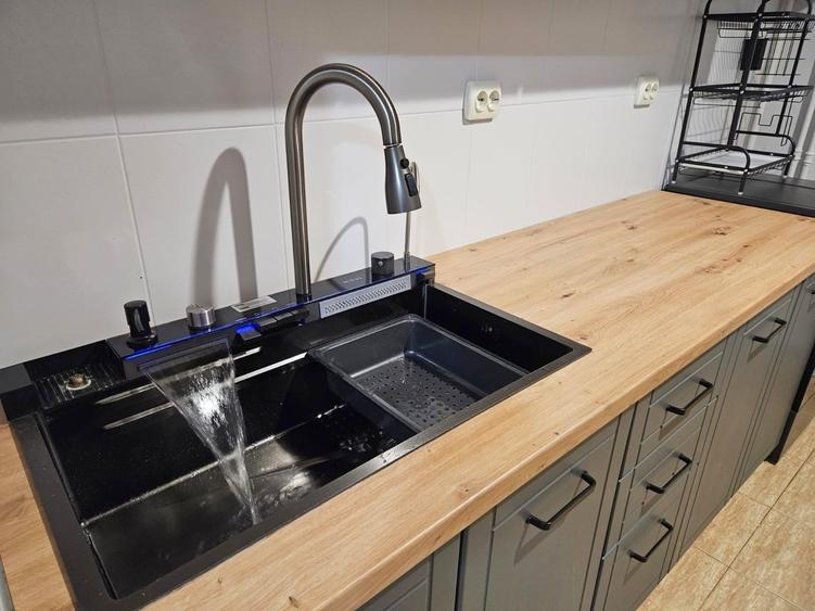 Apartament cu 2 camere decomandat în Olteniței