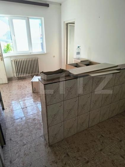 Casă individuală cu 3 camere cu Canalizare în Nord-Vest