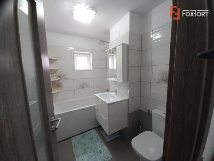 Apartament cu 3 camere decomandat, mobilat în Lipovei